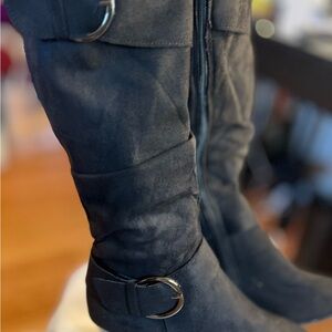Stylish Black Women's Boots